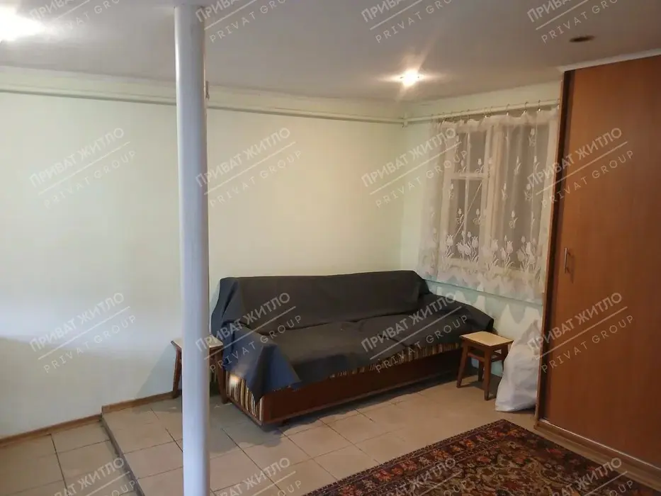 Квартира в будинку 12 км від Полтави. Автономка, гараж, ділянка